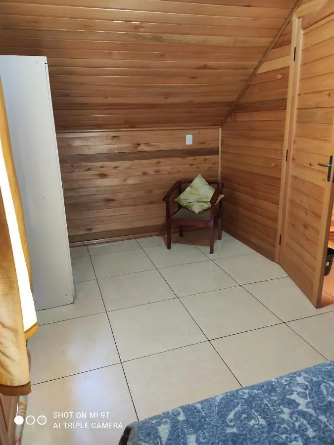Деревянный коттедж Chale Das Araucarias Урубиси